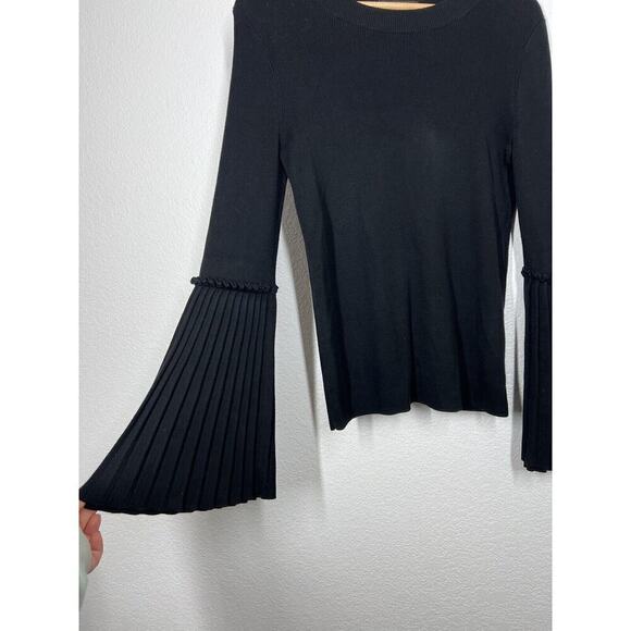 Banana Republic Ribbed Knit Sweater Top Medium M Pleated Bell Sleeves - Picture 2 of 6